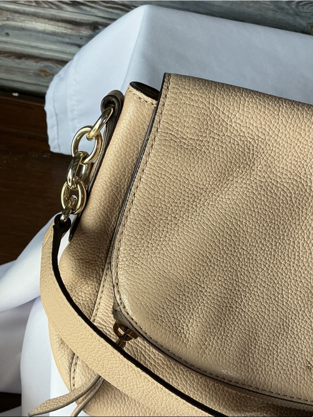 ⭐ Kate Spade Beige Pebbled Leather Foldover Crossbody Shoulder Bag - Picture 5 of 6